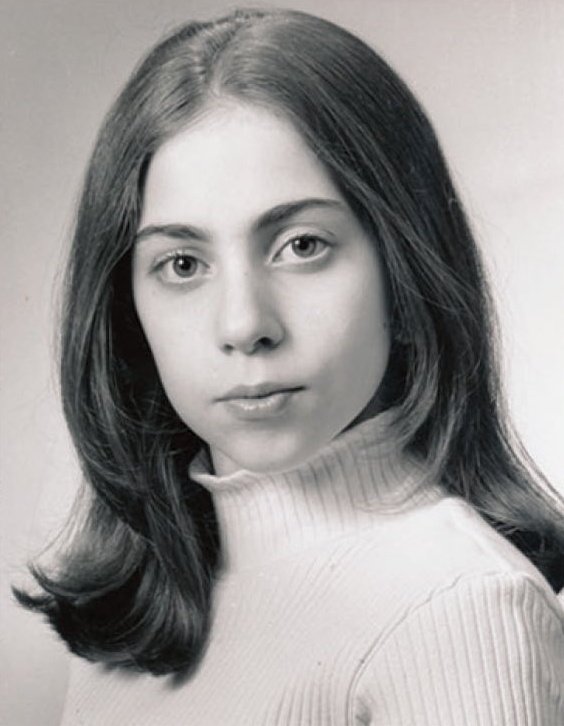 LGLG5s's tweet image. Second or third week of November. "#MillionReasons" video premiere.
Get ready? 🔥 #Joanne  #2single