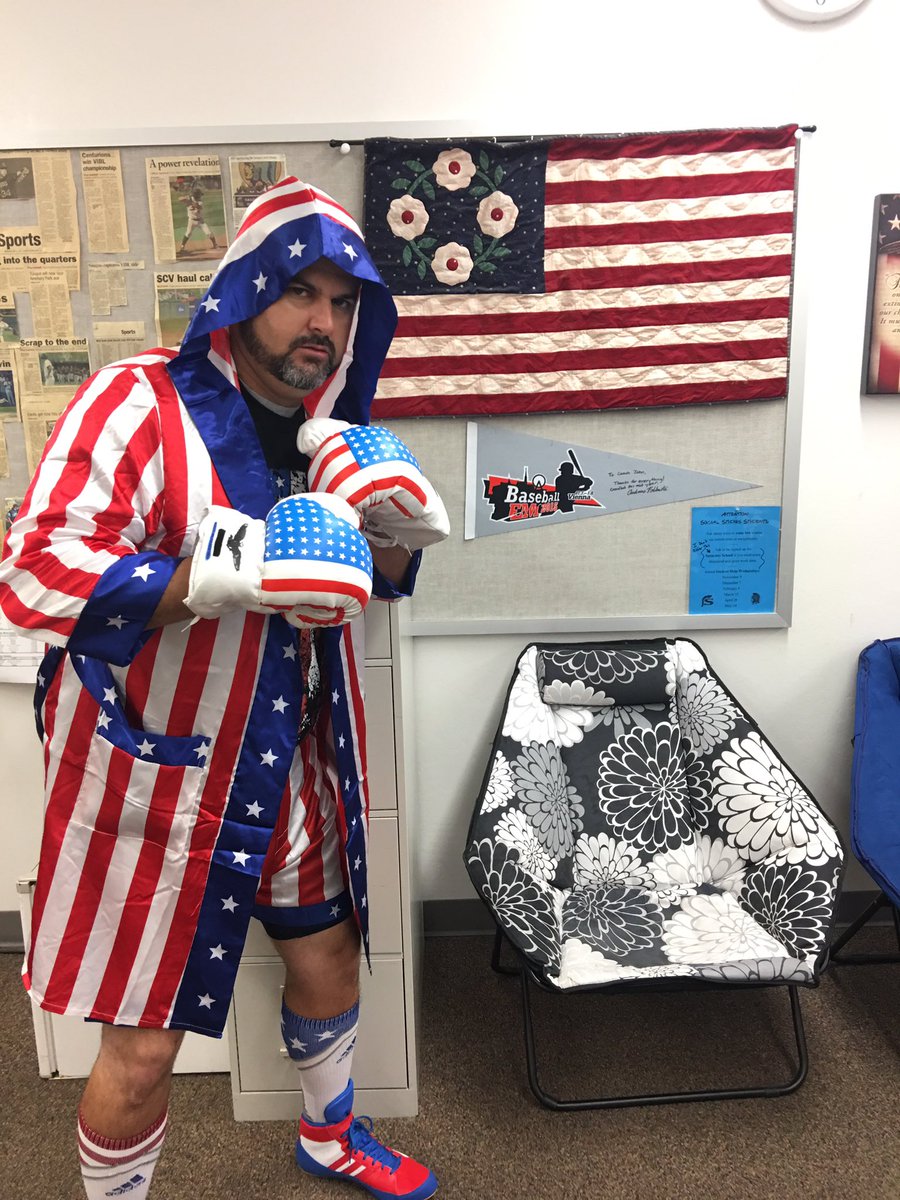 SCenturionBBall's tweet photo. 500 RT's and I send this to Colin Kaepernick asking him to wear it. #America https://t.co/MAscKzzIYo