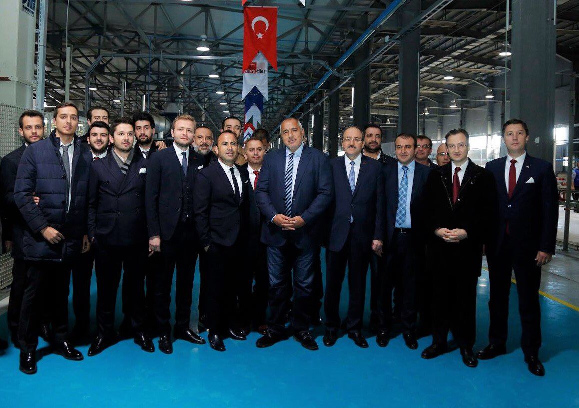 emrelini's tweet photo. +Akgün Şrkt evsahipligindeki törende Başbakan Boyko Borisov, @TCBurgazBK E.Akyol,Tic.Başmüşaviri @sazakemrah ve @edisemre kurdele kestiler https://t.co/yJ3mBPe5Lh