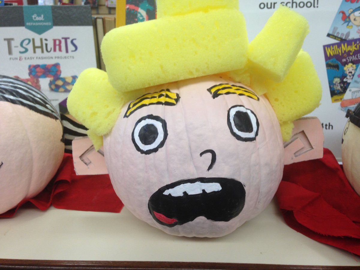 szpatterson's tweet photo. Guess who's visiting my school on Friday? #librarypumpkins #bookpumpkins https://t.co/2oTYBJhPjj