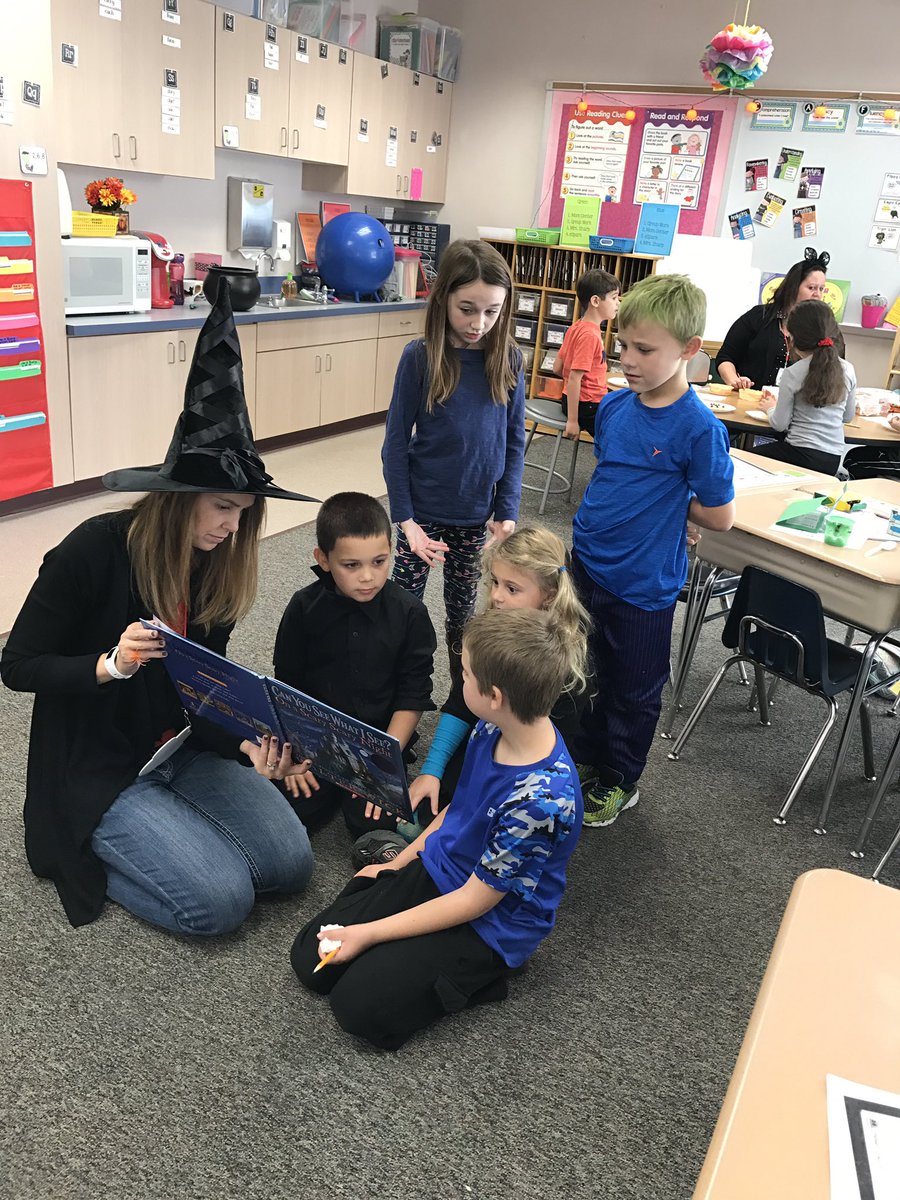 FESsharp2's tweet image. Halloween Centers 2016!