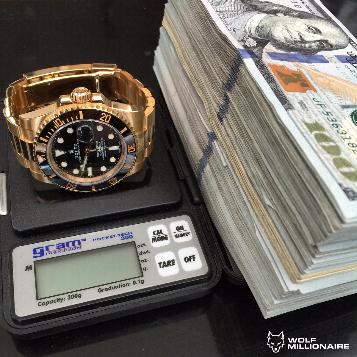 how much does a gold rolex weigh