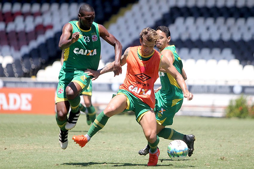 VascodaGama's tweet photo. Vasco reiniciou pela manhã a sua preparação para a partida contra o Brasil de Pelotas! 

📷: Paulo Fernandes/Vasco.com.br https://t.co/V2GX4NXZtg