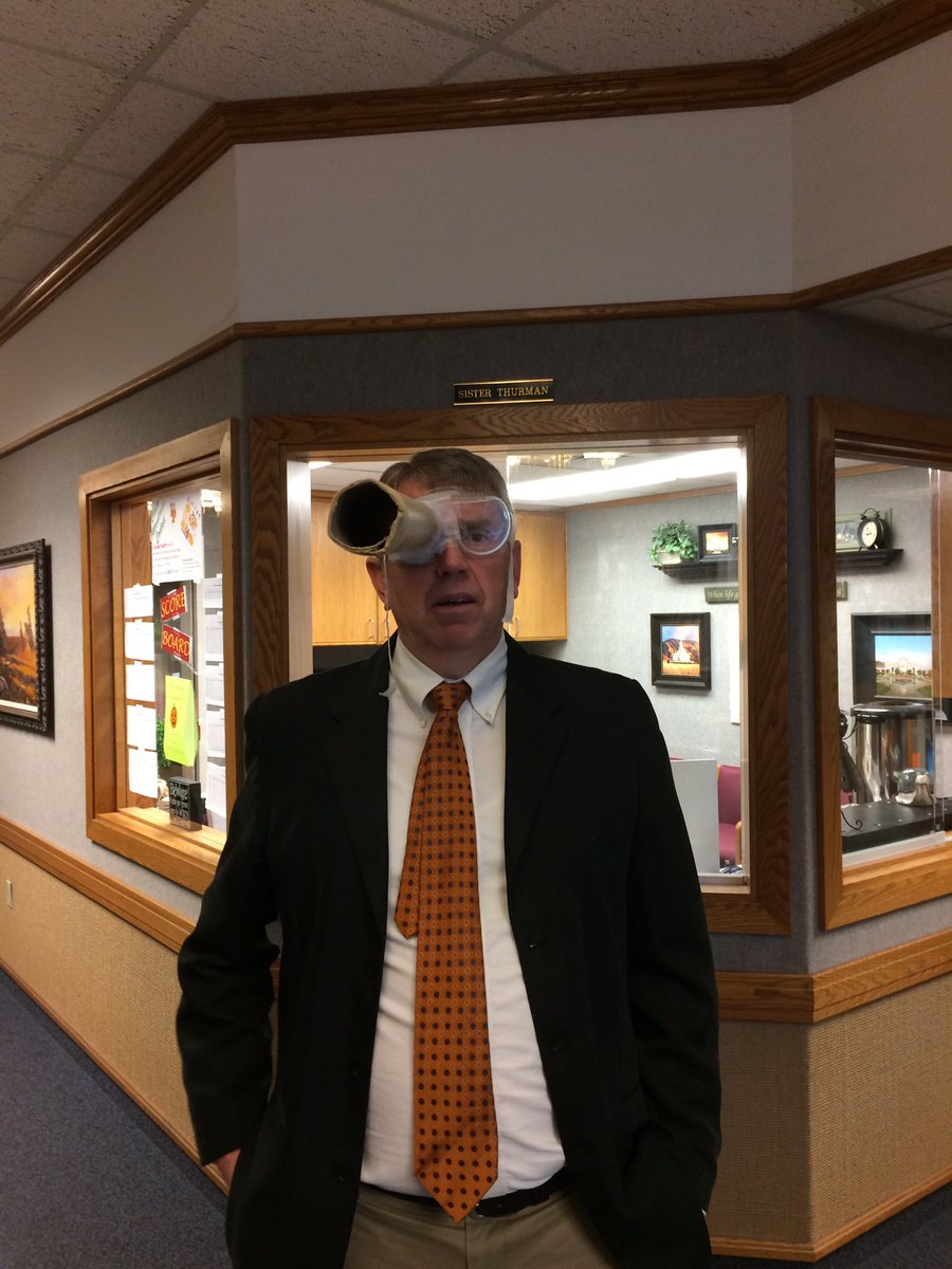 LPSeminary's tweet photo. Matthew 7:1-5 #Halloween #BestCostume #LPSeminary https://t.co/E7Gm3znopz