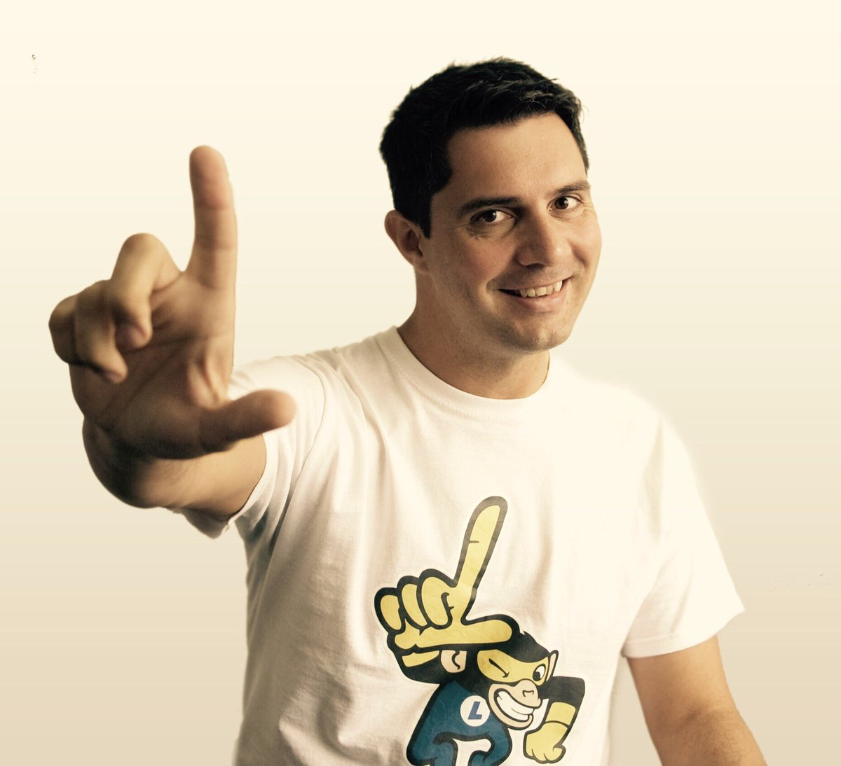 FundacionAsima's tweet photo. @joaquinalmansa CEO de @SuperExpress_ES en #YouRock el próximo viernes. Entradas aquí:https://t.co/htDPY6CiCn https://t.co/sdGfOIChrV