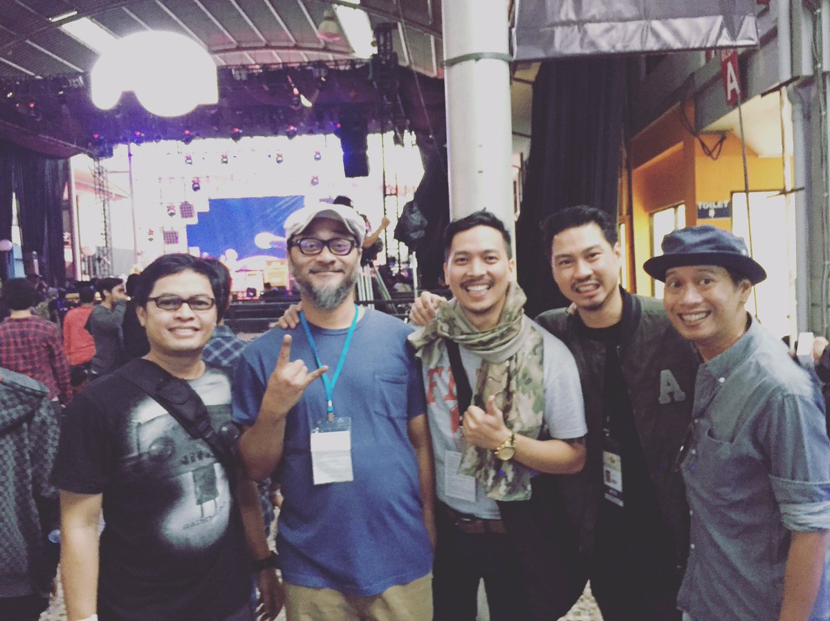 Sova_Music's tweet photo. @Sova_Music with good friends! @SynchronizeFest https://t.co/5zOK0sRRi8