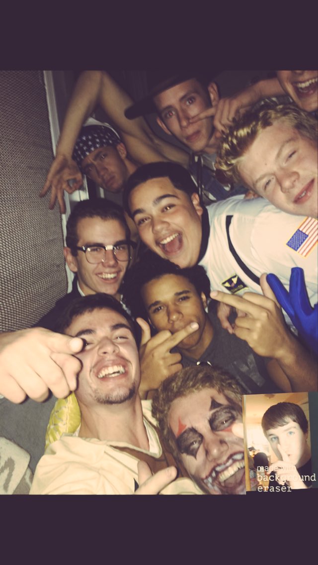 Wavy_Sinatra's tweet photo. Happy Halloween  #Throwback #peeptherightcorner @Marqatron @Seanequa https://t.co/eQlFFlTuSE