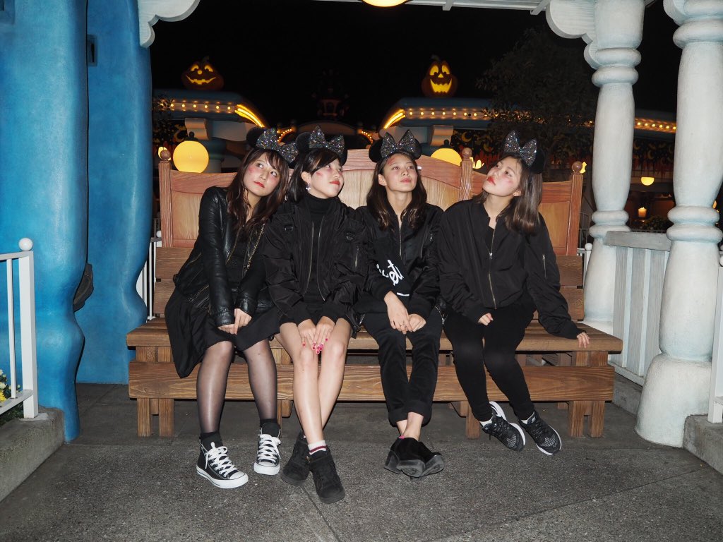 m89822914's tweet photo. パンツーズ💕
ディズニー🐭💕💕💕
雅子はアフターからだったけどとっても楽しかった😊
最高な人たちなんです。はい。 https://t.co/NGOkkTw0TK