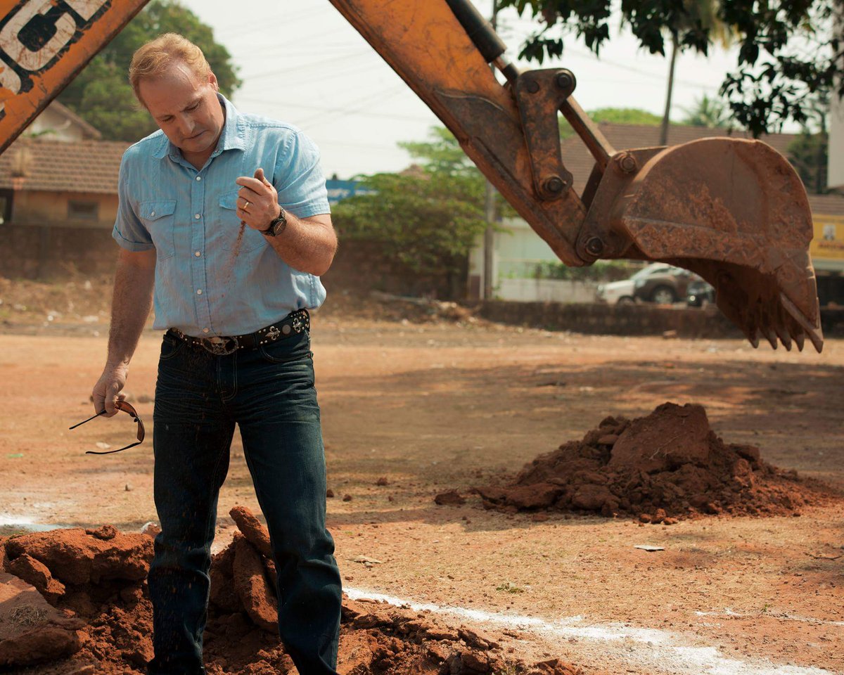 DeanGunnarson's tweet photo. Spend #halloween  watching @EscapeOrDieTV on @oln . I get buried alive for 24 hours in #india .6:30 &amp; 9:30 pm &amp;12:30 am CST. https://t.co/KouIlcP9IP