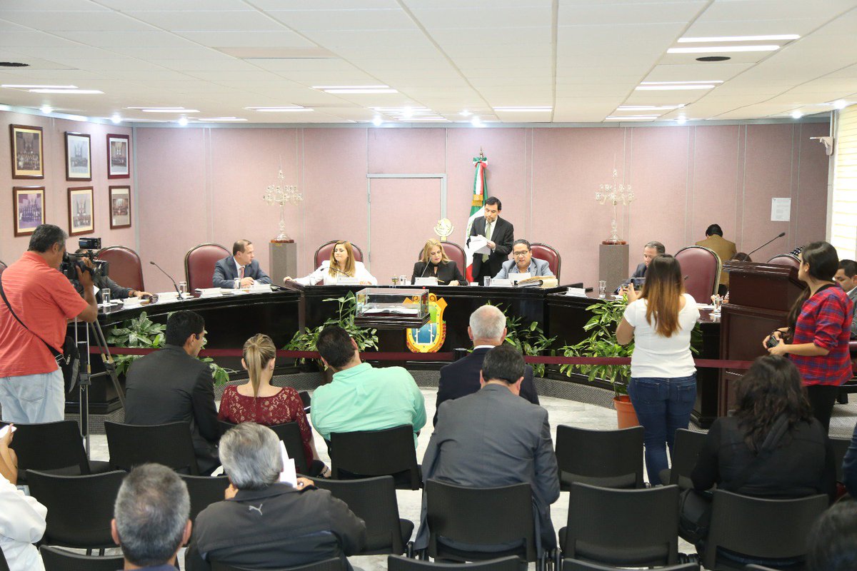 GLPANVer's tweet photo. Diputados del @GLPANVeracruz asistieron a la Octava Sesión Ordinaria del Segundo Receso correspondiente al Tercer Año Legislativo. #Xalapa https://t.co/VkMcVfuNxd