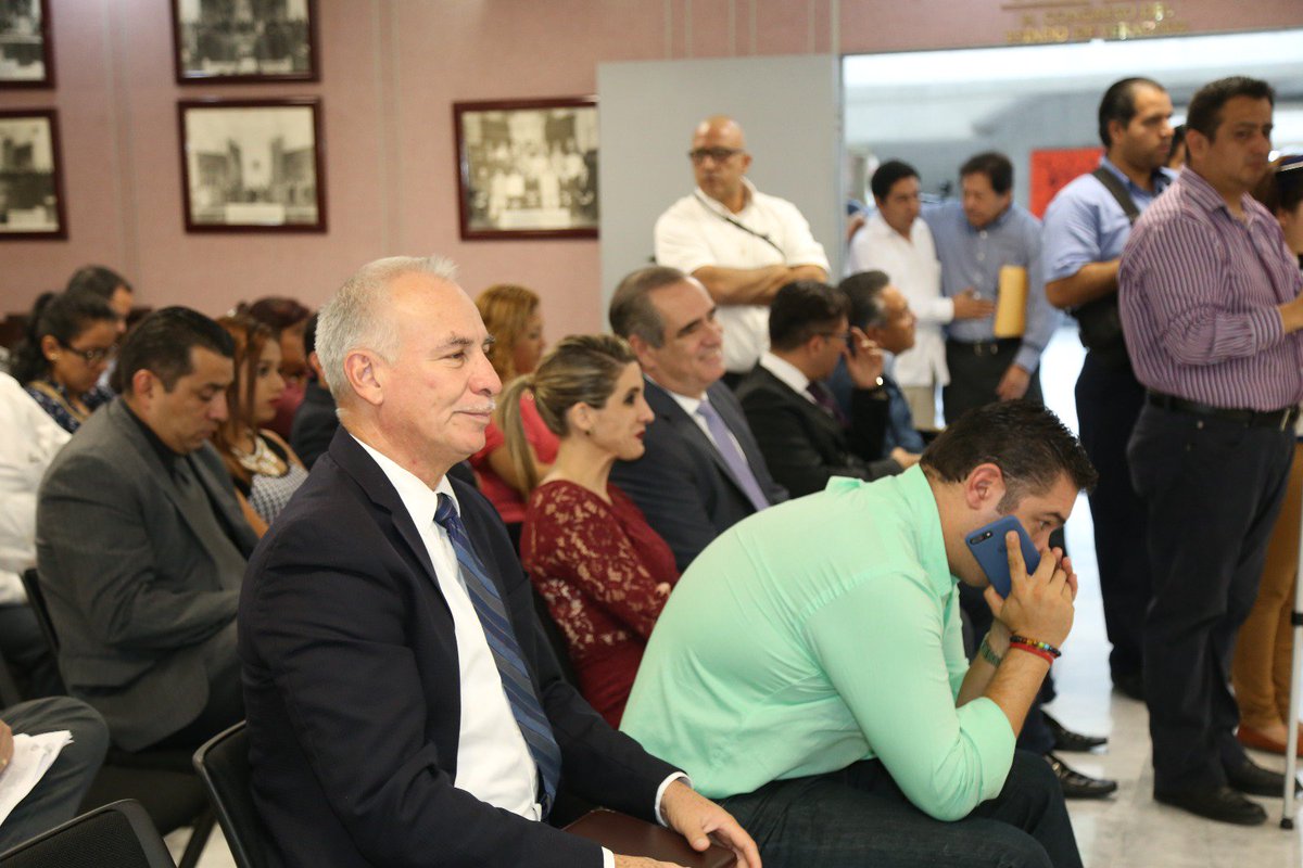 GLPANVer's tweet photo. Diputados del @GLPANVeracruz asistieron a la Octava Sesión Ordinaria del Segundo Receso correspondiente al Tercer Año Legislativo. #Xalapa https://t.co/VkMcVfuNxd