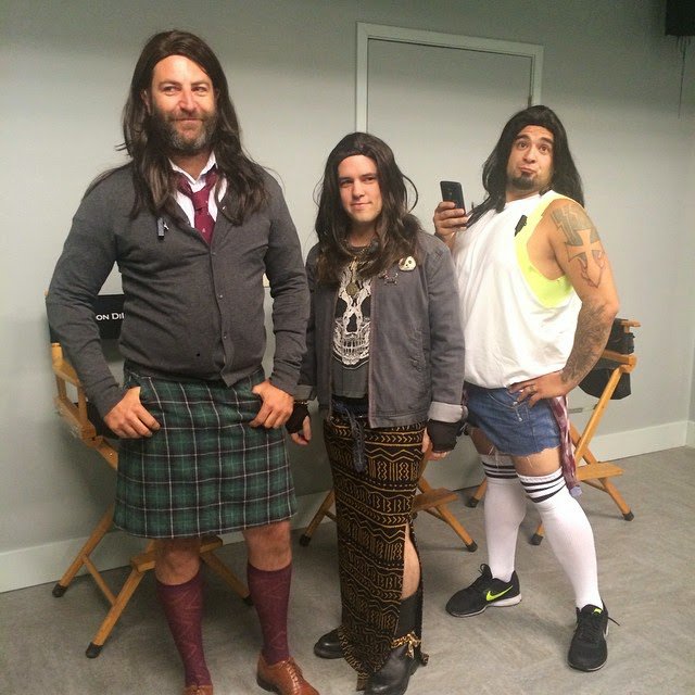 PLL_random's tweet photo. Best cast... and best crew ever 😂😂😂😂
#PLLFamily #PLLCast #PLLCrew #PLL #PLLForever https://t.co/Kt4rnnGRp3