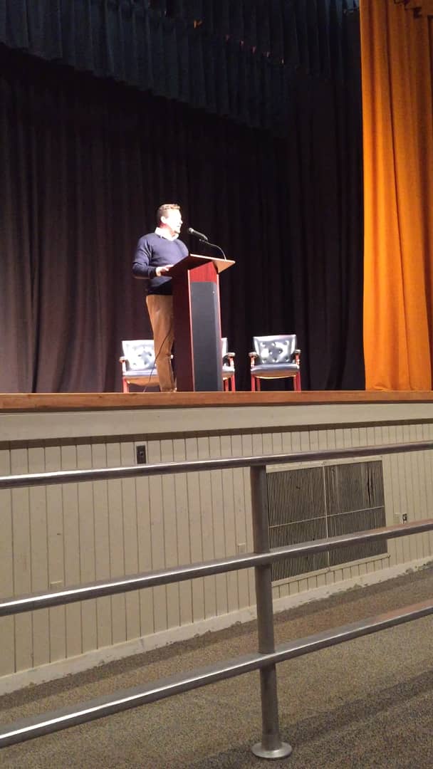 1MakeAMemo's tweet photo. Travis gave a short speech to the students in the #STEM program at Scotlandville Magnet's  #DigitalLearningDay https://t.co/JERjdkLedn https://t.co/HiEfPPVRIF