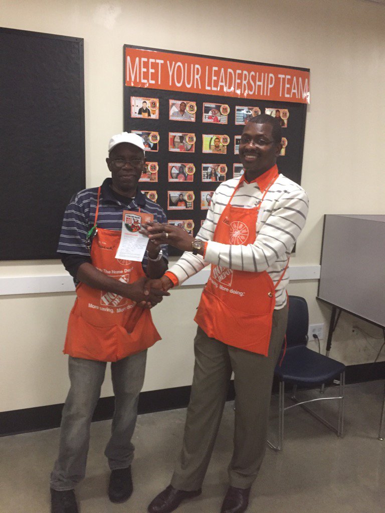 lic6955's tweet photo. Recognition goes to Frederick D23 for excellence customer service @SL_leighton @AlizdelR @sherifa306 @msnicholls32 https://t.co/ZUVHtFPb6i