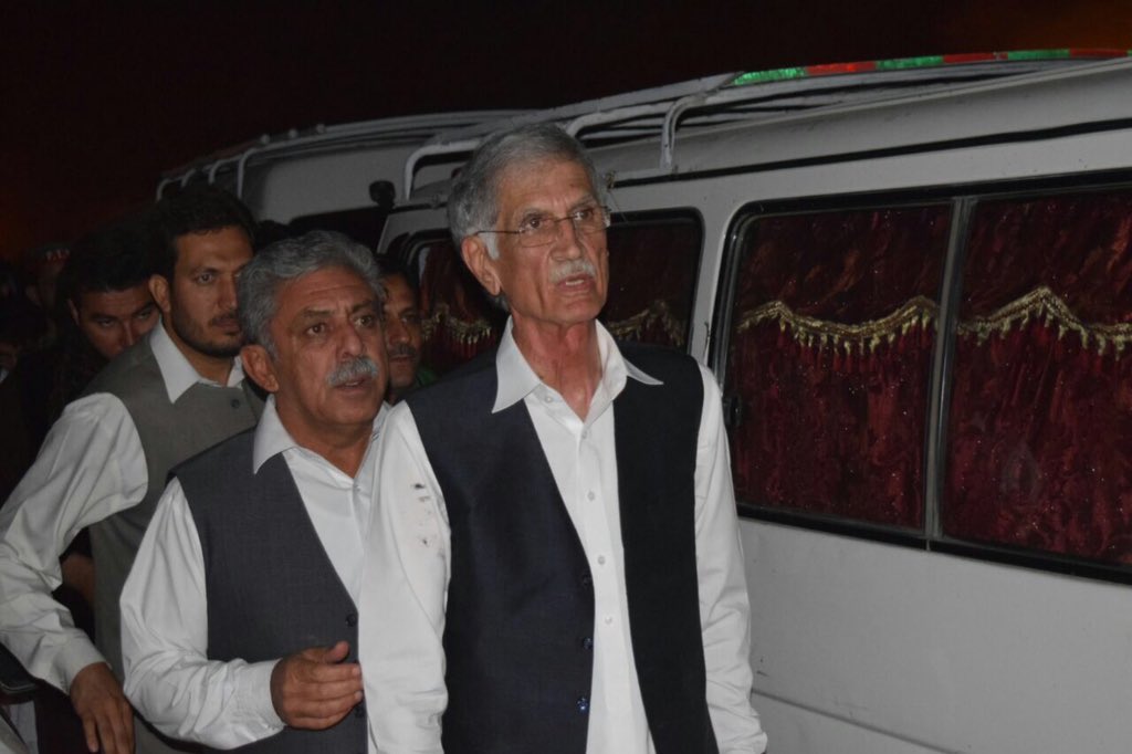 RaisingKpk's tweet photo. @KPKUpdates 
@PervezKhattakCM encouraged #PTI #Carwan at #burhan ppl are very charged and are disparate for #baniGala 
@ShahramKhanPTI https://t.co/AVhEW6d3TD