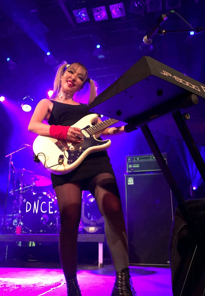 PlobnrgNews's tweet photo. Los mejores fotos Super Start in die Woche mit #dnce #ers #energy #kaufleuten #zürich #redsession @DNCE #AMAs #teamDNCE #DNCEデビューアルバム https://t.co/2dMUnJP6kz