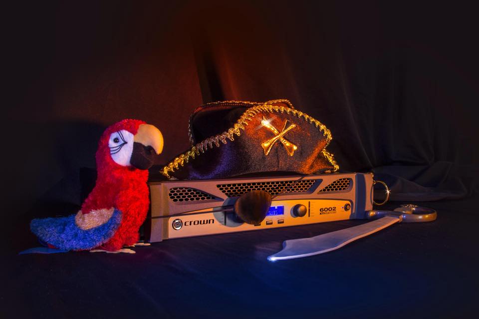 CrownAudio's tweet photo. An #XTi6002 wishing you a Happy Halloween! https://t.co/YT5cv7DLOi
