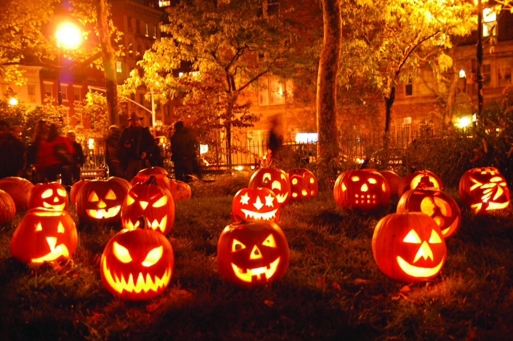 Happy Halloween from all of us here at The Crossroads Carmel! 

#happyhalloween