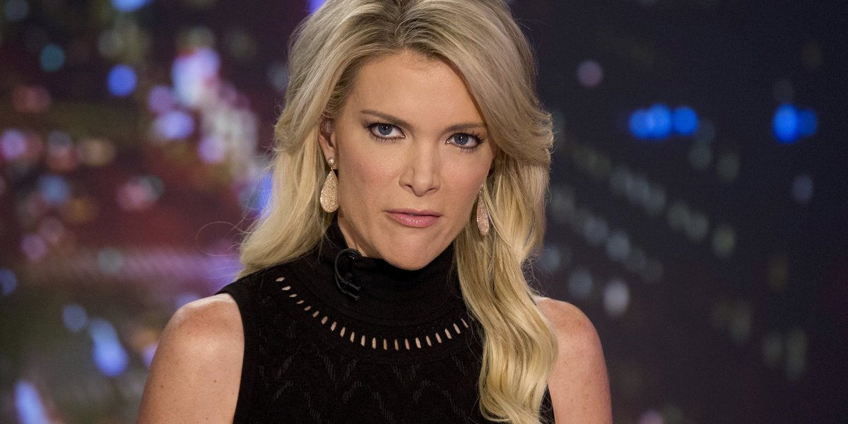 HuffPost's tweet photo. Megyn Kelly reportedly offered over $20 million to stay at Fox News https://t.co/Q5fFB93Seg https://t.co/cUSNEG0SWI