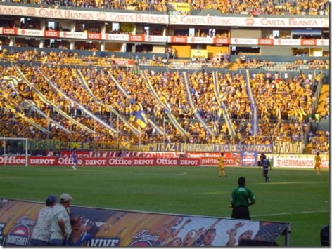 marde175's tweet photo. FELICIDADES Libres y Lokos por sus 18 años de existencia. #LaMejorHinchadaDelPais  #FelizXVIIIDobleEle 🐯💛💙👍🎂 #Incomparables https://t.co/lyuLbXlnoT
