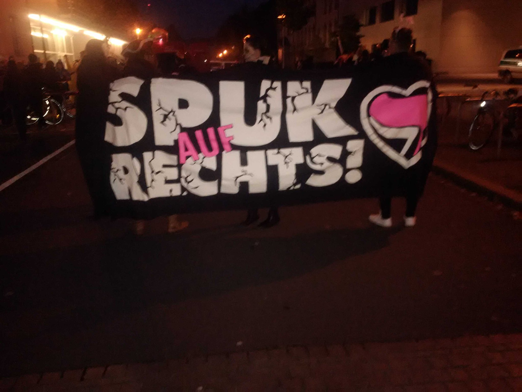 Jurgen Kasek So Nett Gestalten Leipziger Halloween Spuk Le3110 Nonazis