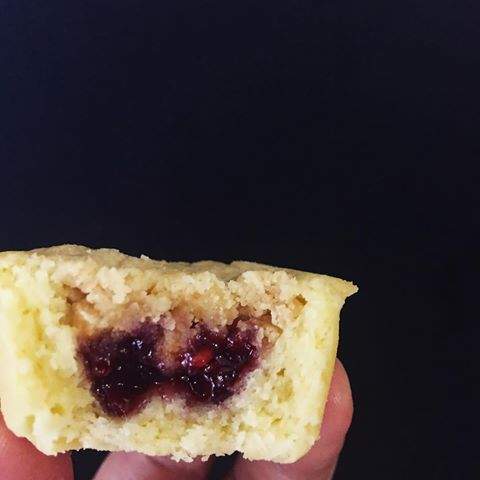 99rajz's tweet photo. Free cake (at de metro @DP_BISTRO Kutai Kartanegara) istirahat dulu sebelum pulang #BlackForestClues https://t.co/sP4tM8Hmzy