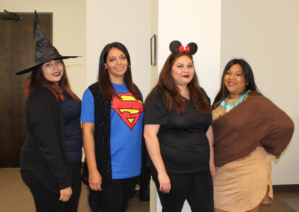 DallasCountySch's tweet photo. Happy Halloween! Tonight, make sure to wear reflective gear, look both ways when crossing the street and have a fun and safe Halloween! https://t.co/KOBcssVeQK