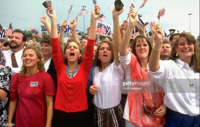 luvcorejin's tweet image. yall when there's a m/m ship in a show vs yall when there's a f/f ship in a show