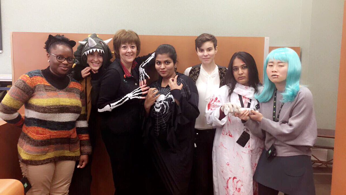 bananenfreiheit's tweet photo. Get your #Halloween on at #TDJasperAve ๐! #RunfortheBills ๐ต #WishIwasAnOscarMeyerHalloweener ๐ญ https://t.co/4muYcfPV3R