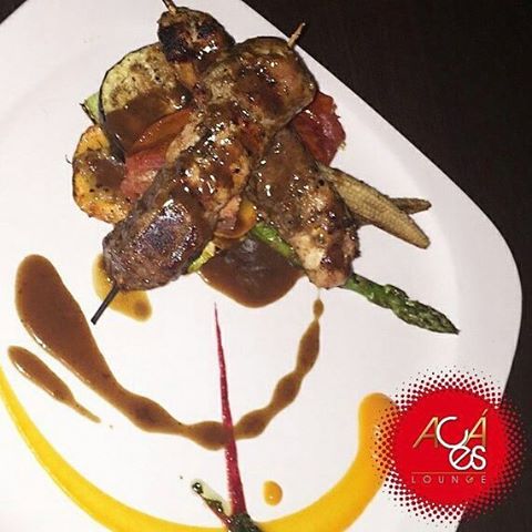 La propuesta del almuerzo es como para chuparse los dedos! Comer es ser Feliz y un almuerzo así es lo mejor!