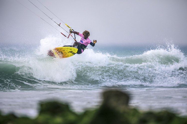 surfertoday's tweet photo. Matchu Lopes crowned the 2016 #GKAWave and Strapless Freestyle Tour champion
https://t.co/Jo9VUkAagF
#matchulopes #kitesurfing #kiteboarding https://t.co/IPOgXW4eIs
