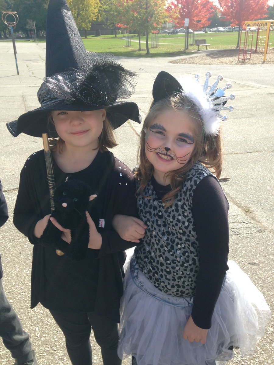TDSB_Lulham's tweet photo. Happy Halloween! https://t.co/5NRnRbEVnu