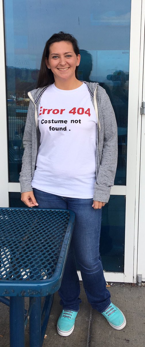 SShaver72's tweet photo. #teamshelli #error404 @sproles_cheri Mi60 lost her costume in the shuffle!! @LebanonCC1 https://t.co/jnizarpqQ2