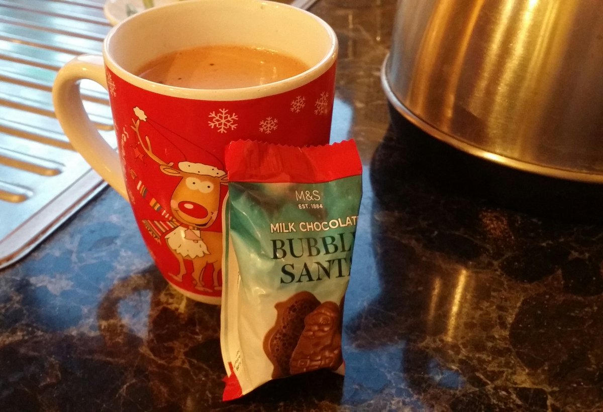 FangirlTheJenny's tweet photo. So glad it's Bubbly Santa season at @marksandspencer #Hallowhat? #CHRISTMAS https://t.co/KBdmlltYwg