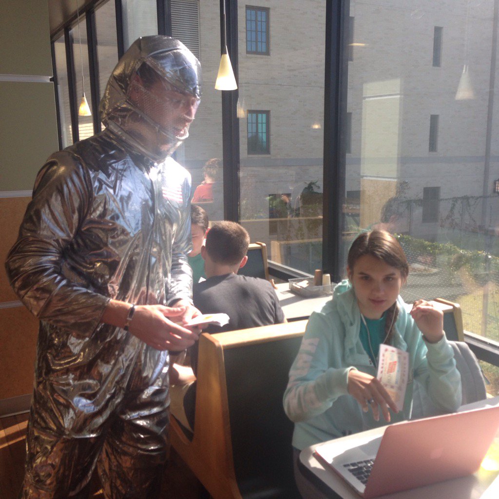 huffnbrough's tweet image. Rocket Taco Man handing out $1 off coupons! @UA_Food