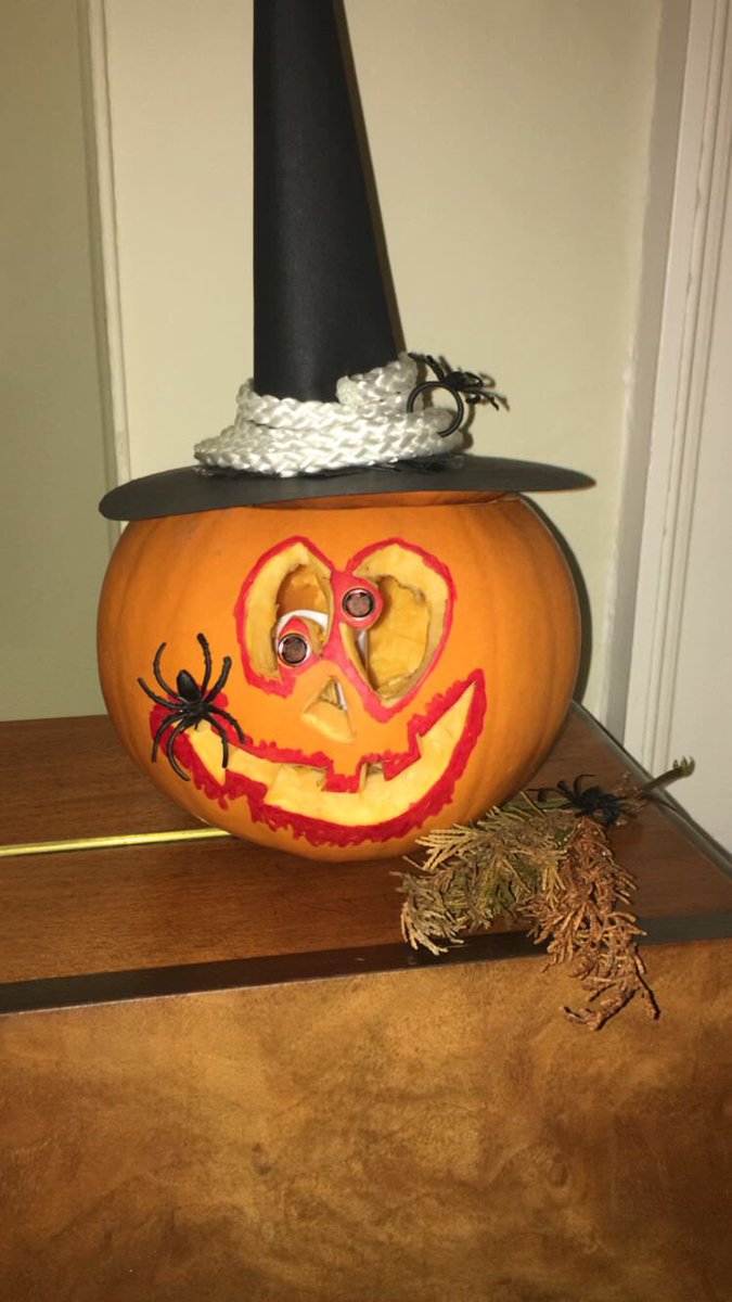 FlitwickManor's tweet image. Happy Halloween 👻 from all of us at flitwick manor. Have a spooktastic evening🎃👻 #halloween #pumpkin