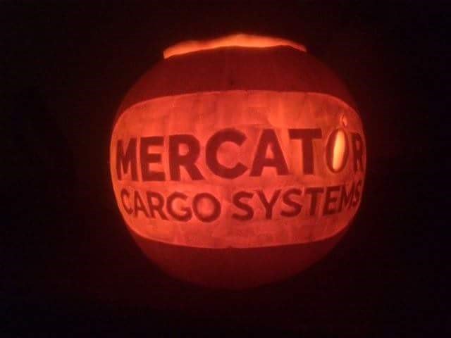 Happy Halloween #halloween #pumpkincarving #pumpkin 🎃🎃🎃