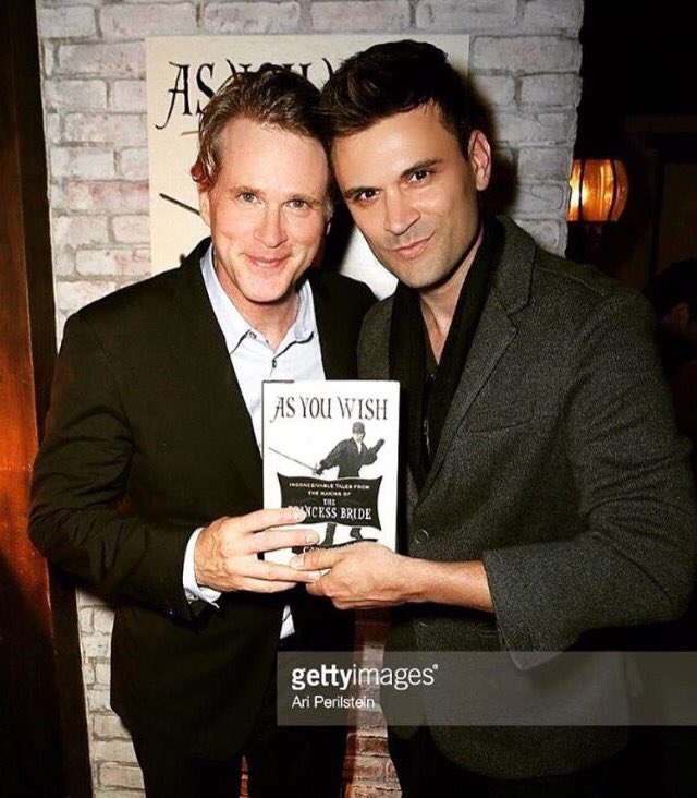 MoneyFilms's tweet photo. @Cary_Elwes pictured with @kashhovey. #AsYouWish (📸: Ari Perilstein/#GettyImages). #PrincessPride #LAComicCon16 #StanLeeComicCon https://t.co/UdnNYVLOLR