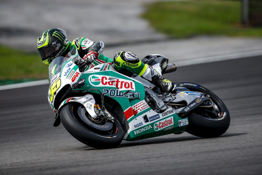 CastrolMoto's tweet photo. Find a #special @MotoGP gallery of @calcrutchlow &amp; the @LCRHondaTeam w/photos from the #MalaysianGP now on https://t.co/XUCm2MCOUQ. #Castrol https://t.co/rMv2CDWkUB