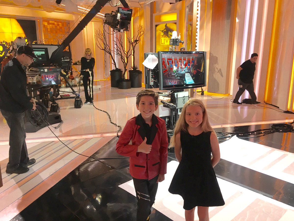 @comedydaredevil I just gave you a big shout out on ACCESS HOLLYWOOD LIVE -  check it out. Hope to meet you in Vegas sometime!  #KidMagician