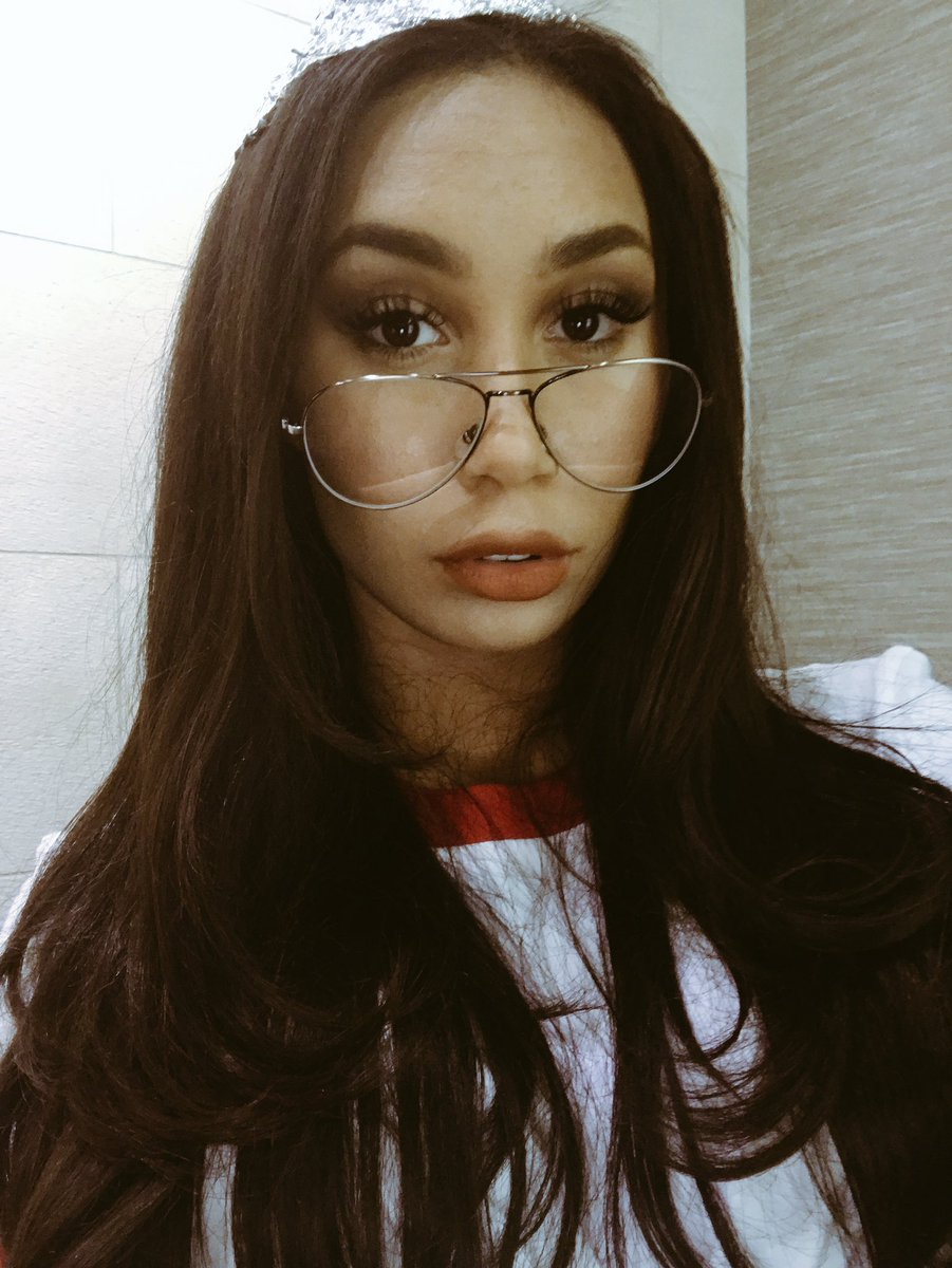 lifeaseva's tweet photo. Halloween costume: crazy conspiracy theorist complete with alien tin foil hat, dispatch government radio and utility survival belt 😂 https://t.co/n9MhqFLtlV