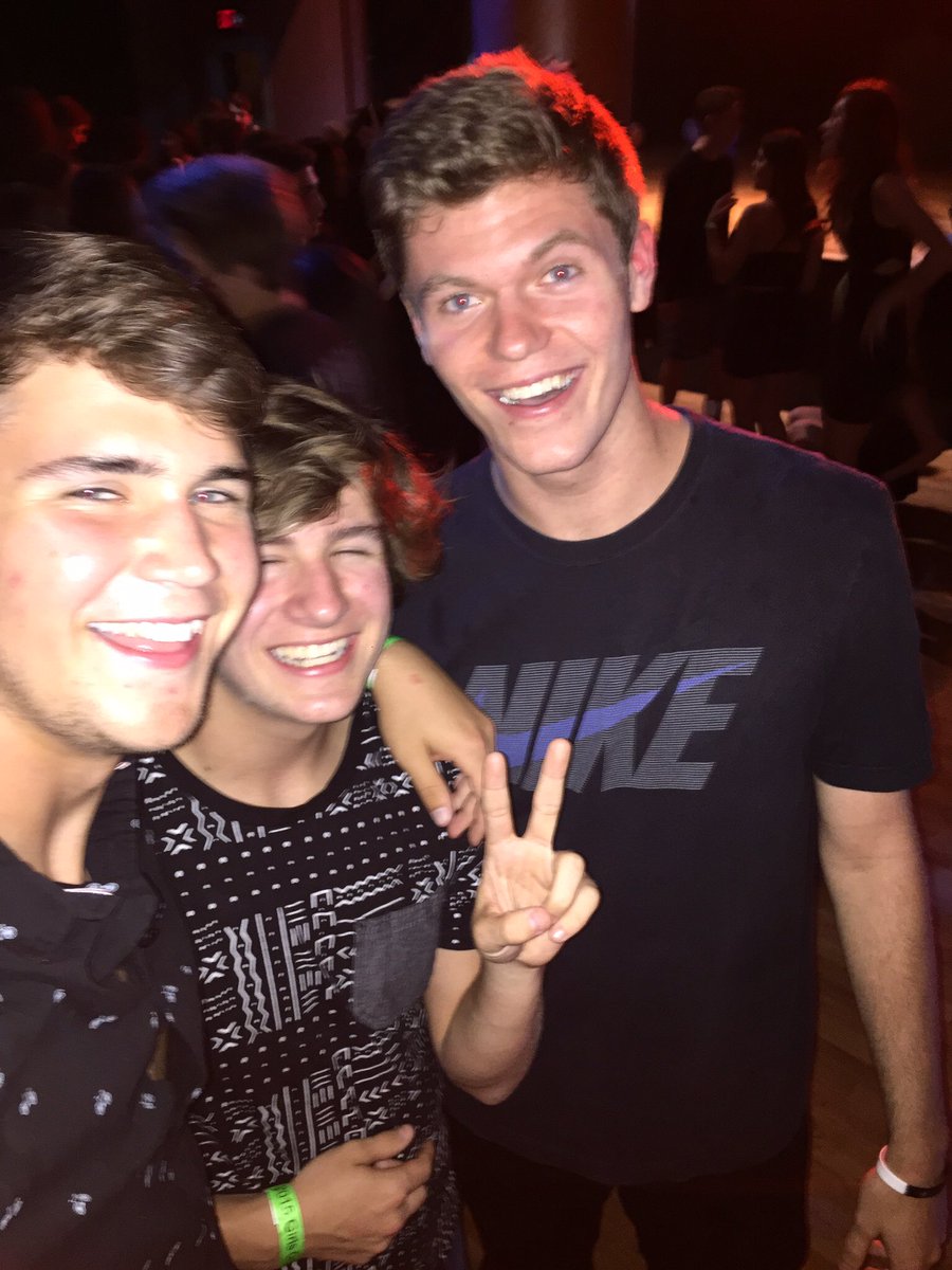 JacobHecker's tweet image. Happy bday @MichaelKunzz live it up and never forget the good ole IB days miss u ♥️✌🏻️