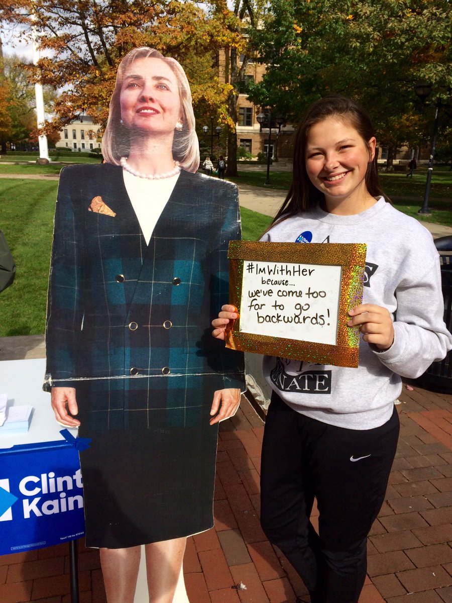 UMichforHillary's tweet photo. Stop by the Diag today until 4 or tomorrow 11-4 &amp; let us know why you're supporting Hillary Clinton! #GoBlueGoHillary #StudentsforHillary https://t.co/zAg2Q48FeC