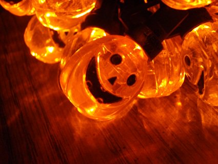 LED_Grow_Lights's tweet photo. Happy Halloween! What do these lights and https://t.co/USfKuMhGNU has in common? The power of LED lighting. Call us at 1-800-401-6307 today! https://t.co/0c4uBqC2Kb