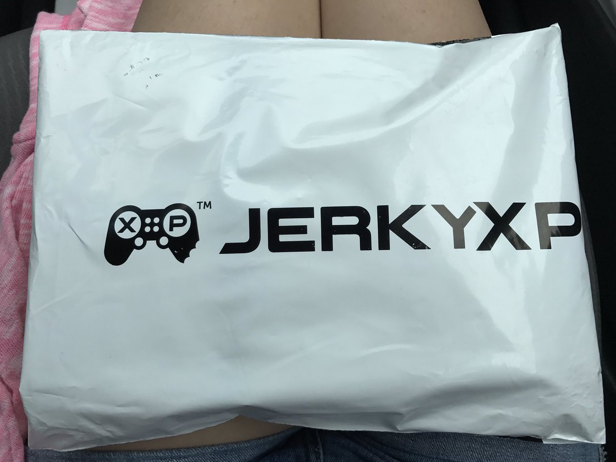 bahmmyy's tweet photo. Looks what the cat dragged in! My @JerkyXP order arrived #cinnabacon ๐๐ป๐๐๐๐ #jerkyaddict https://t.co/2YAY9Wq3x9