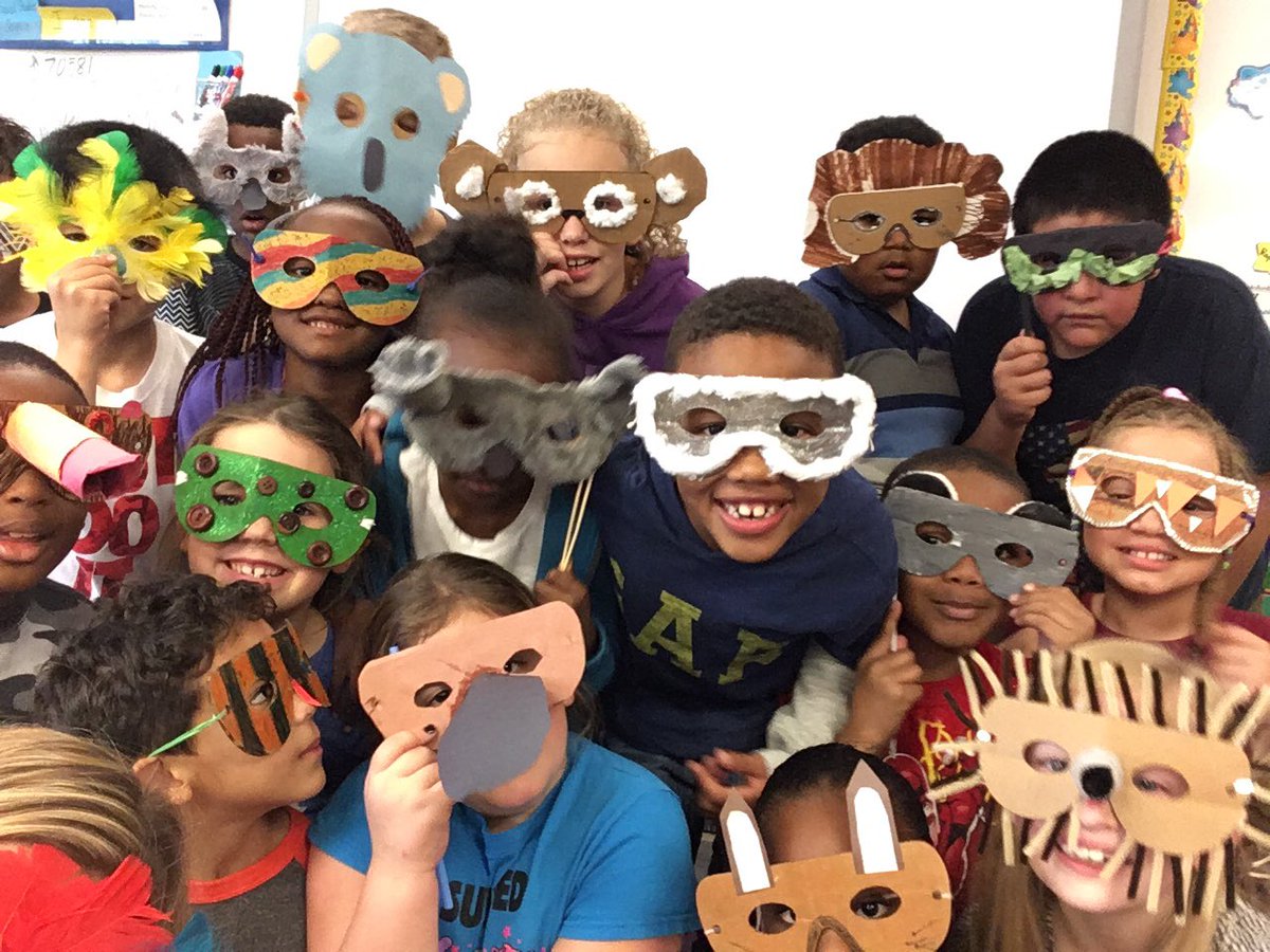 MrsCripeHME's tweet photo. Look at our Australian animals! #masqueradeparade #HmStem https://t.co/gicIccZikX