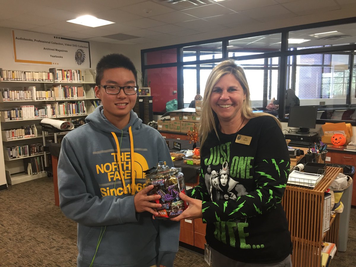 Candy Jar Winner littletonpublicschools.net/schools/arapah…