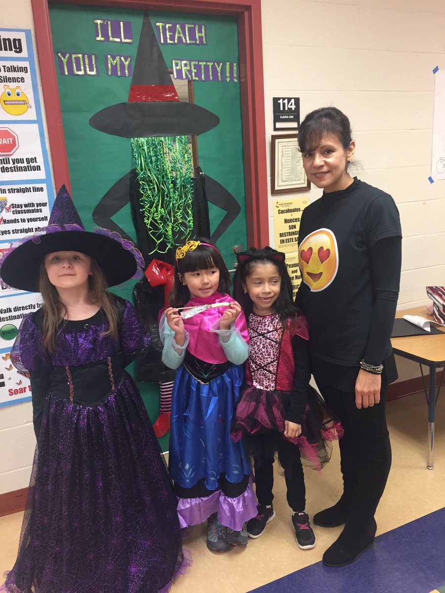 cqsink's tweet photo. Halloween fun! #112pride #otmonarchs https://t.co/3JJkHSSiWV