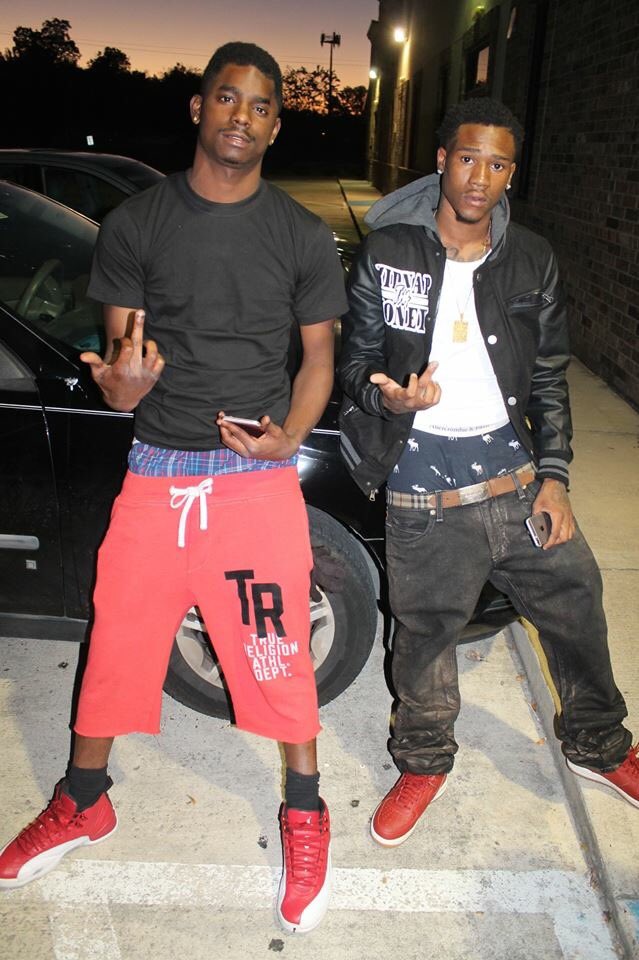 PaperChasinTee's tweet photo. TOLD BRO BITCH STAND WITH ME ON PJ IMA GET US OUTTA HERE 🐢🏁‼️#TURTLEBOYNELL #TURTLEBOYTRE https://t.co/b2P23EoiEY
