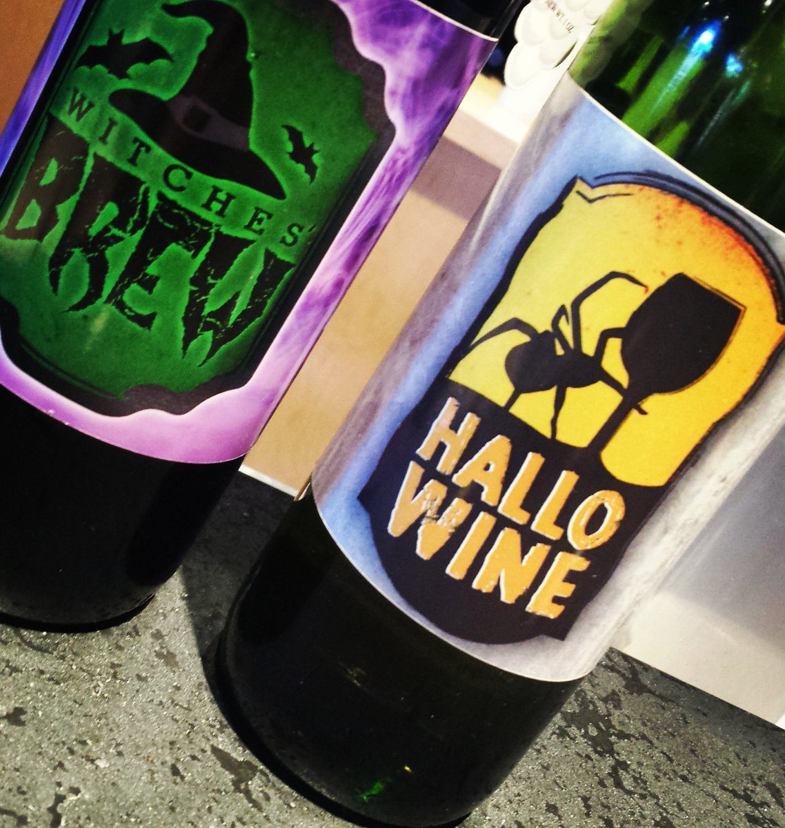 WINOTRun's tweet photo. Happy #Hallo-wine! #run first #wine later #whynot #winotrun #trickortreat https://t.co/HKIqDodIJV